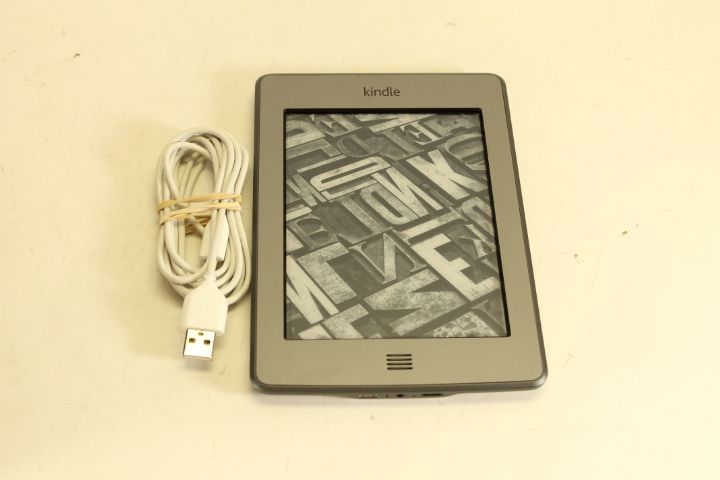  Kindle D01100 Digital E Book Reader