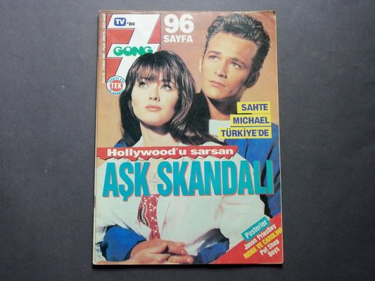 SHANNEN DOHERTY   LUKE PERRY Cover EXTREME GLENN CLOSE RICHARD