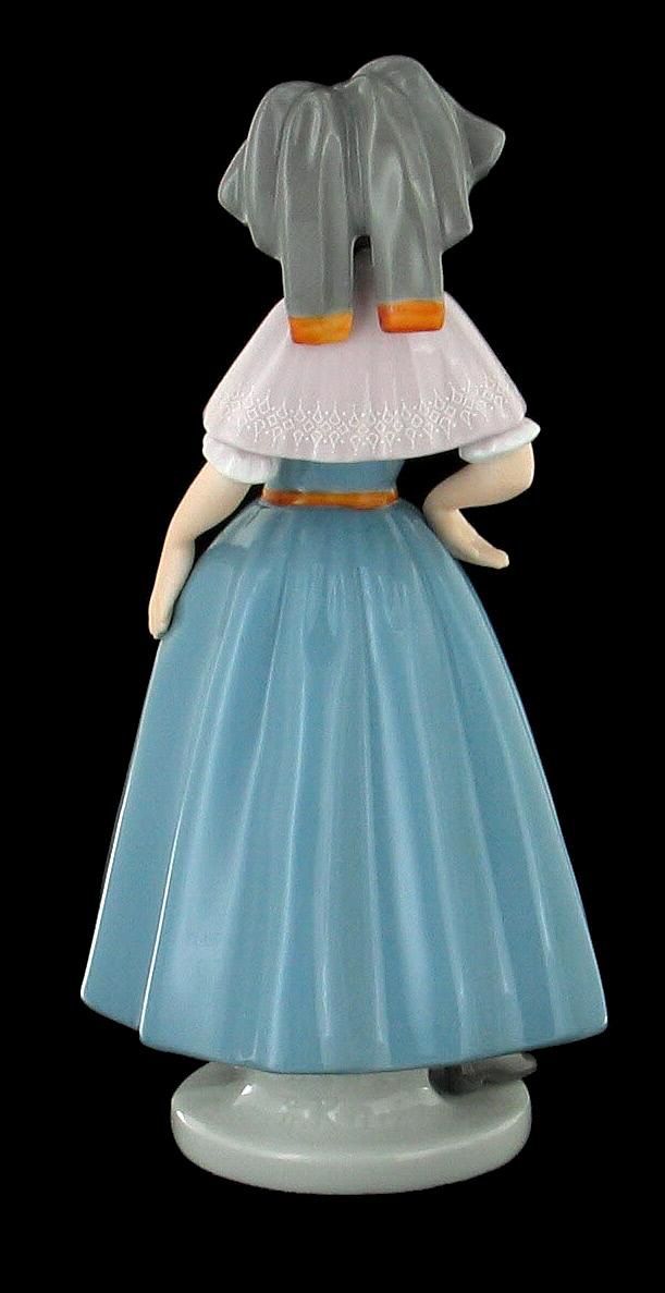 RARE Goebel Madeleine Women of The World Figurine 1986 Mint