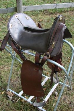 Used 14 McClellan Saddle Reenactment useable WW1 WW2 Calvary Soldier