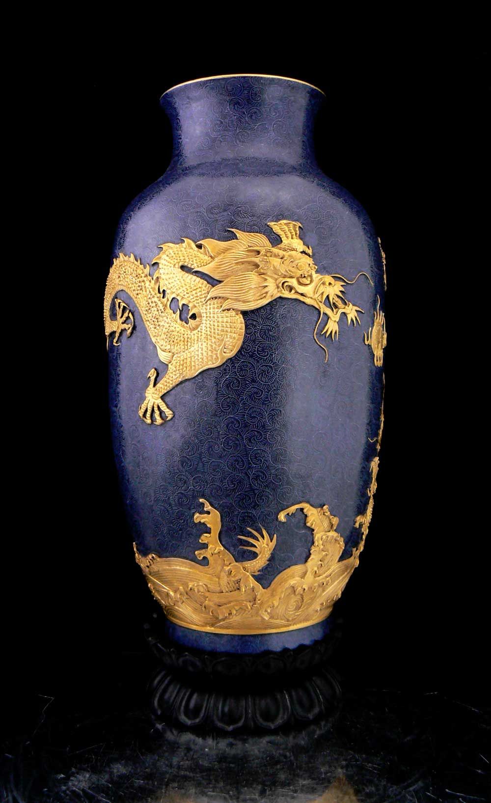 Qianlong Mark Porcelain Gold Gilt Imperial Dragon Lantern Vase Plate