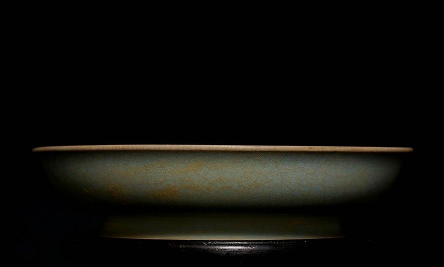 Chinese Antique Fine Monochrome Celadon Porcelain Crackles Bowl L188