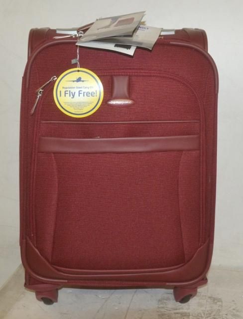 Samsonite Attraction 21 in Spinner Luggage Merlot