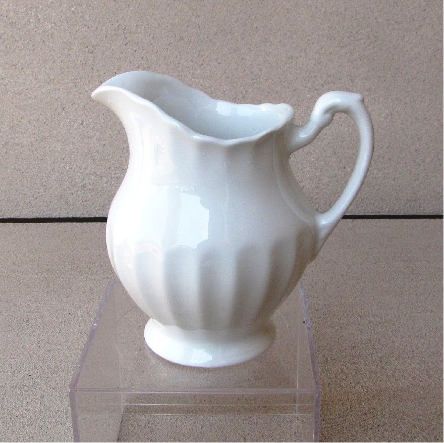 Meakin England Small Creamer 4 1/2 in. Classic White Pattern