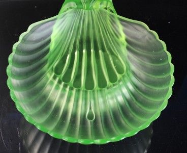 Walther Sohne Art Deco Uranium Glass Muschel Bowl