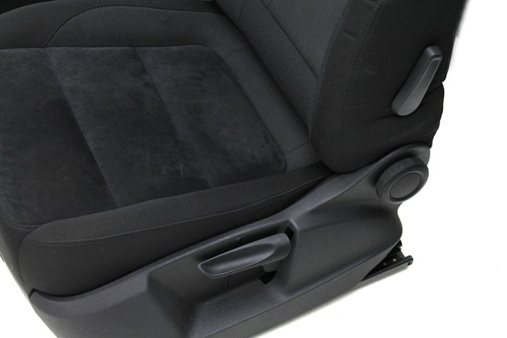 Original VW Tiguan 5N Innenausstattung Sitze Alcantara schwarz Stoff