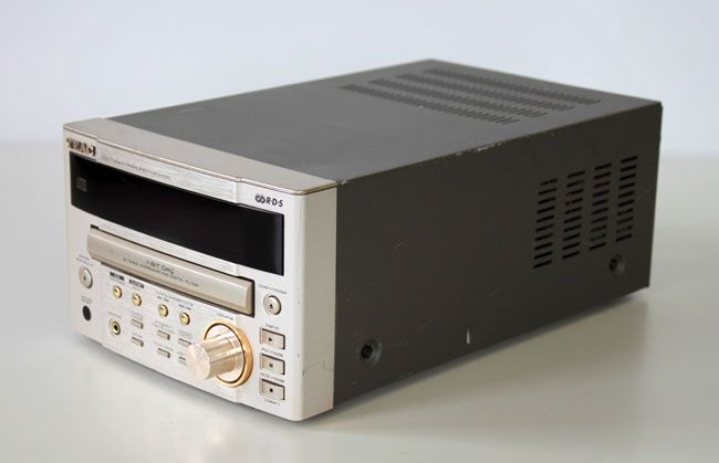 TEAC CR H100 Verstärker + CD + Tuner defekt an Bastler