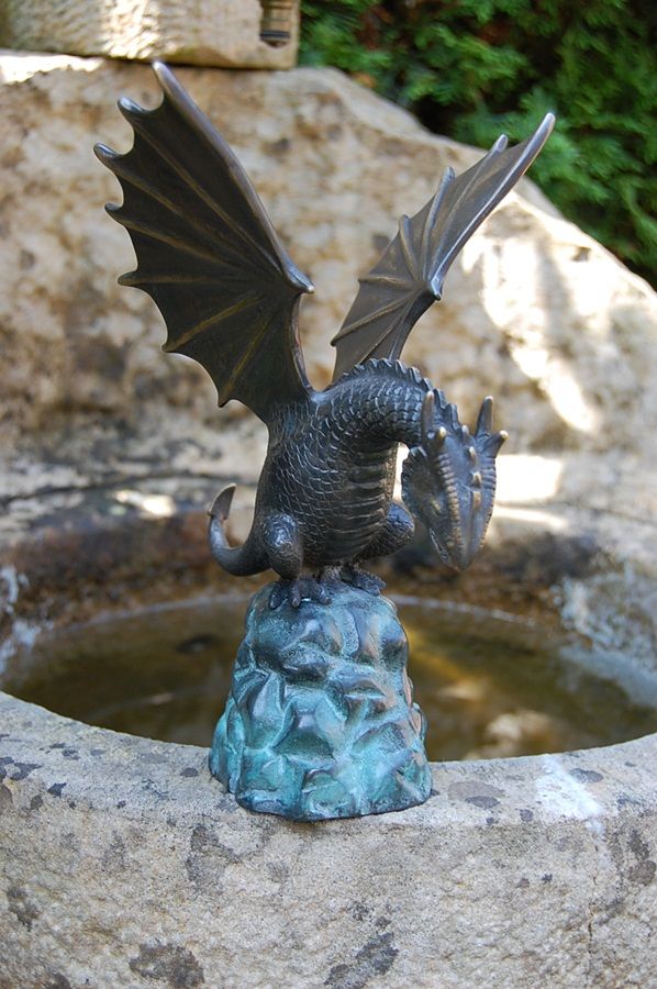 BRONZE SKULPTUR DRACHEN VOGEL Wasserspeier auf Fels klein Neu