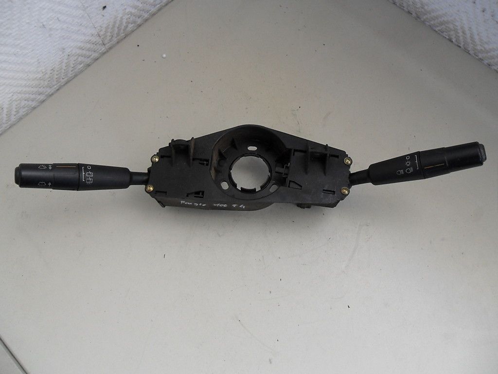 Lenkstockschalter Licht Wischer Blinker Peugeot 106 Bj. 95 05 61557102