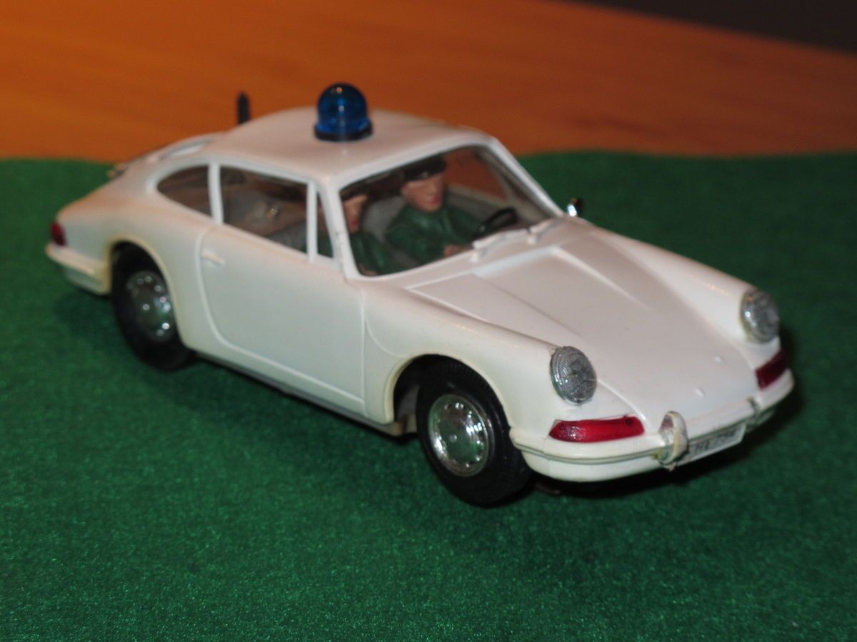 Carrera Universal Uni 132 Auto Polizei Porsche 911 Blaulicht 40429