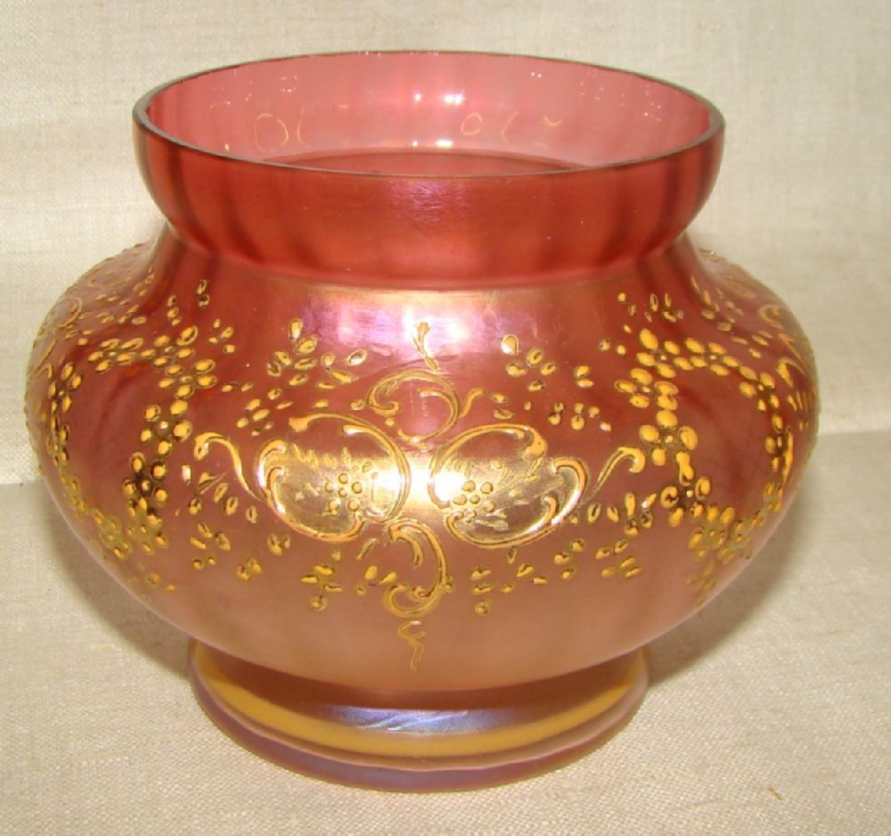 Vase um 1900, wohl Loetz, rosa Glas Goldmaler 185/4023