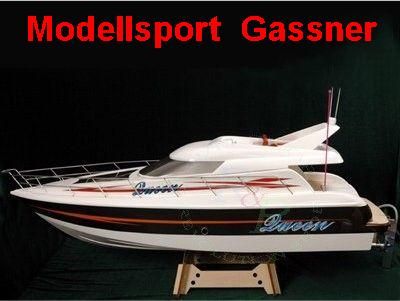 QUEEN MOTORBOOT YACHT MT CA.130 CM LÄNGE 26 ccm BENZINMOTOR