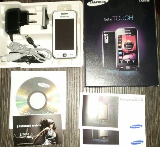 Touch Handy mit 3,2 MP Kamera Samsung GT S5230   Weiss (Ohne Simlock