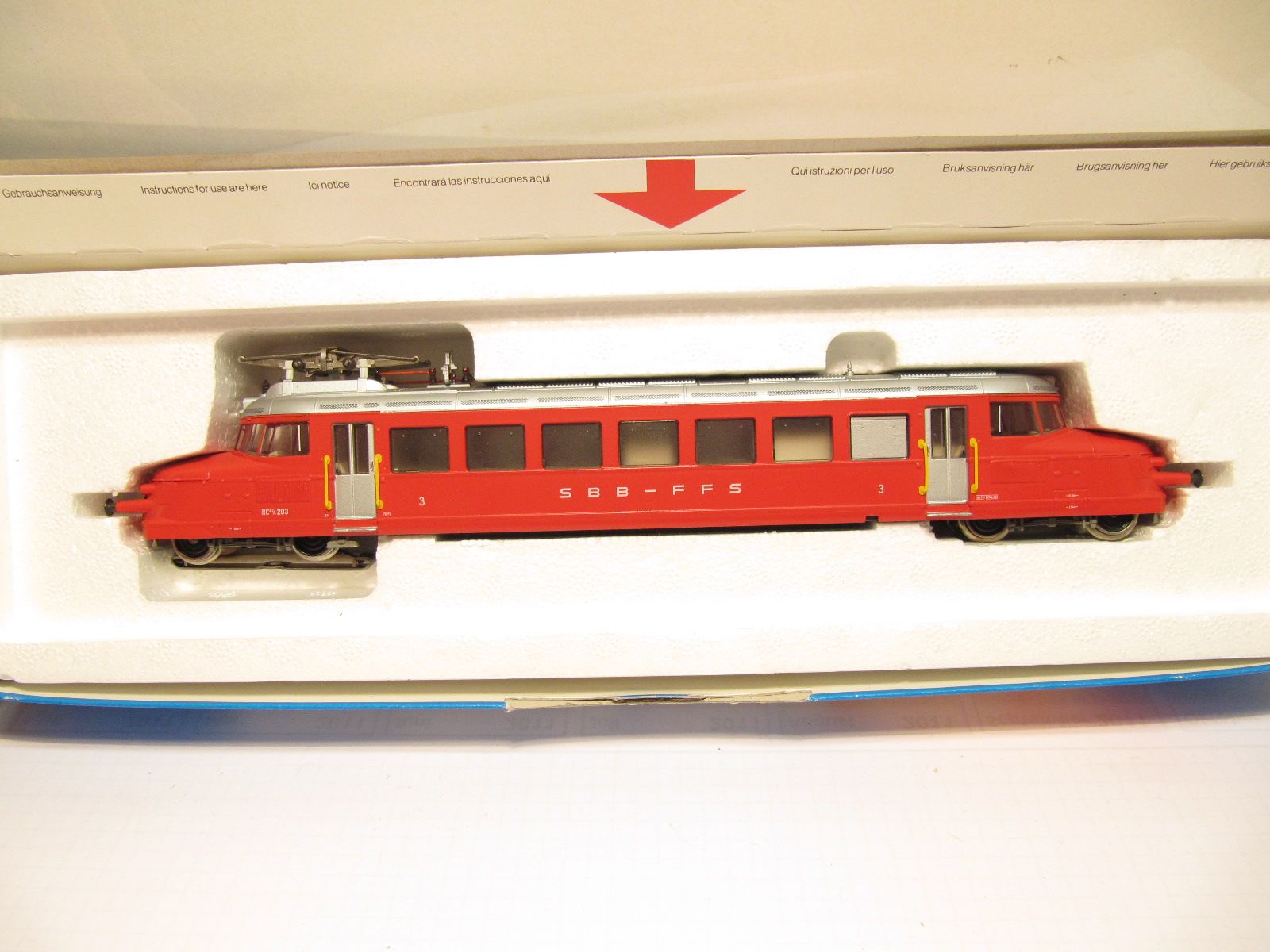 3125 Triebwagen roter Pfeil SBB CFF RBe 2/4 203 OVP NEUW FT049