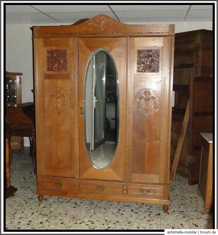 Einzigartiger Jugendstil Kleiderschrank,Dielenschrank, massiv Eiche um