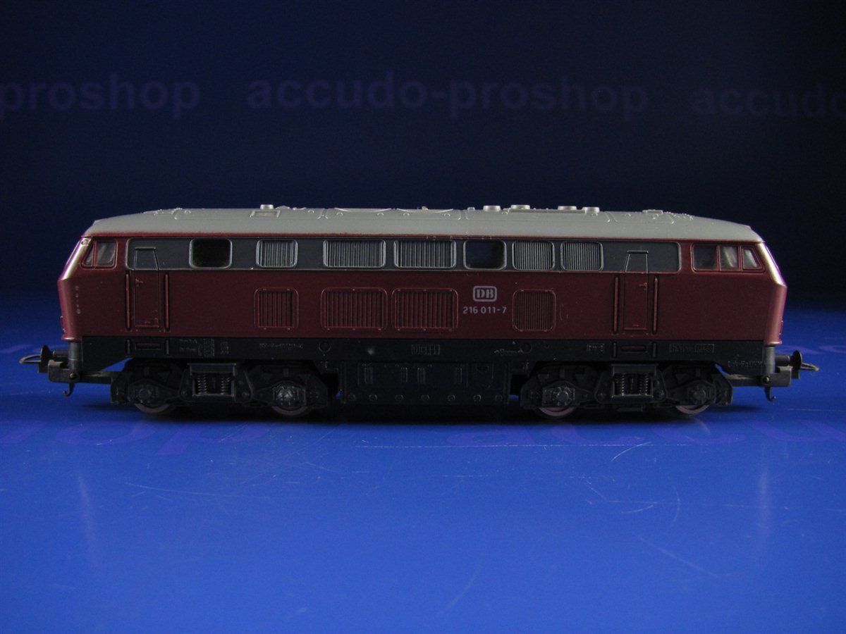 LIMA H0 Diesellok BR 216 011 7 der DB / 533 R