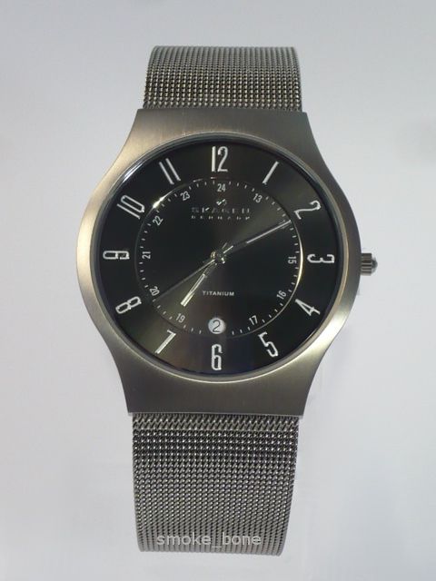 Skagen Herrenuhr / Herren Uhr Titan Titanium Datum grau silber NEU