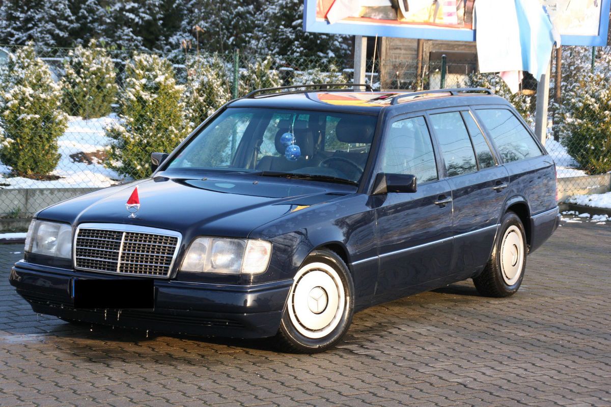 W124 E280T Liebhaberfahrzeug Super Zustand AHK Klima 8 fach 233tkm uvm