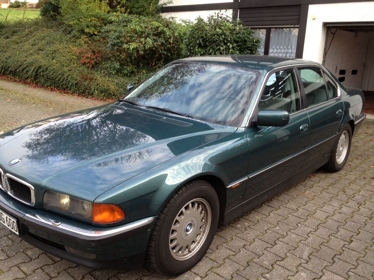 BMW 740i E38 4,4l 286PS Top Zustand