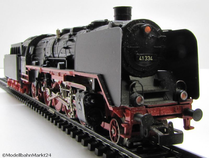 MÄRKLIN 3082 DB Dampflokomotive 41 334 Epoche III Spur H0 187   OVP