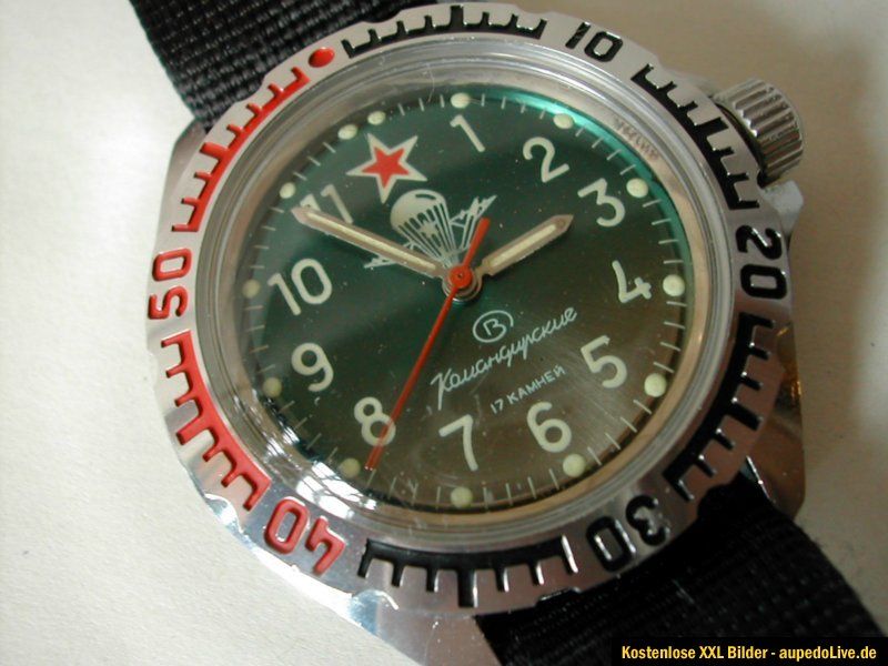 VOSTOK Komandirskie Taucheruhr Fallschirmjäger grün Made in Russia