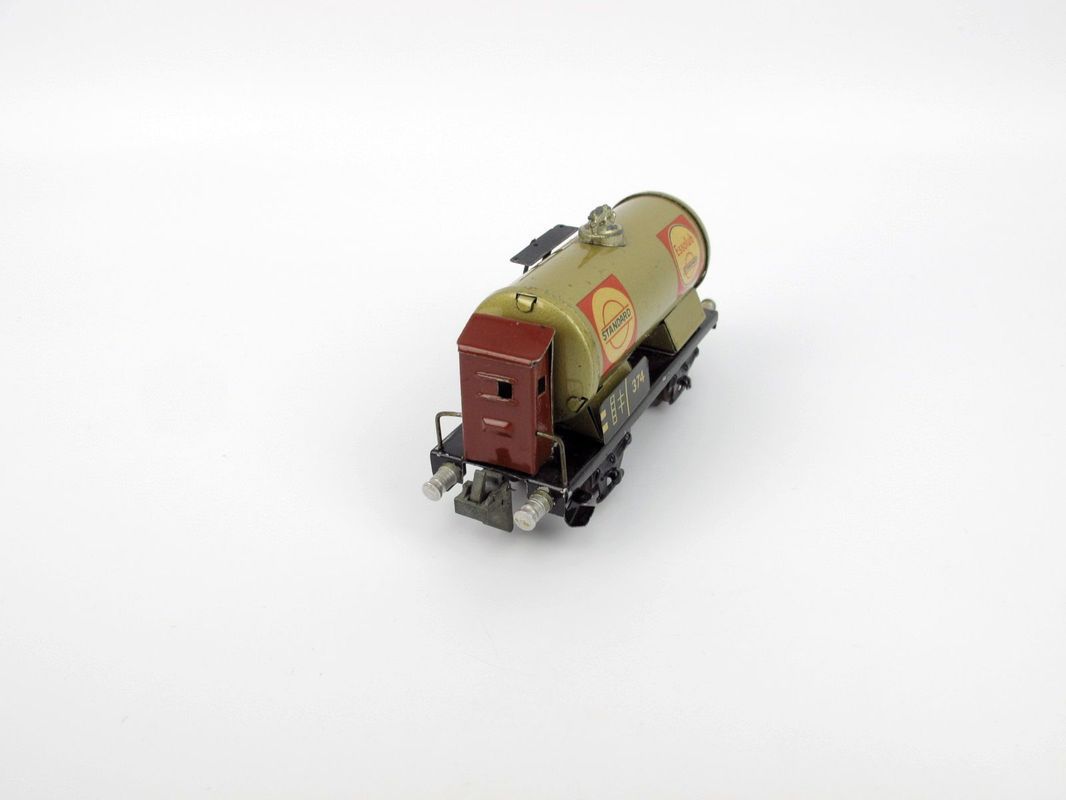 Märklin H0 374 für Trix Express   Kesselwagen ESSO Standart Essolub