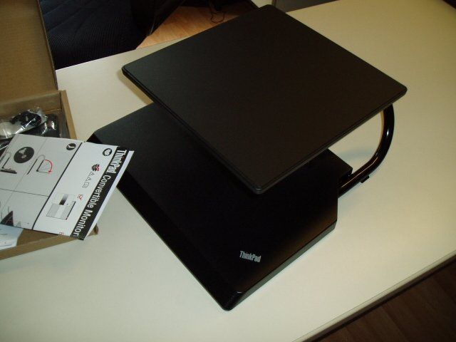 Desktopsystems. Höhe 139.5 mm / Breite 386.2 mm / Tiefe 379.5 mm