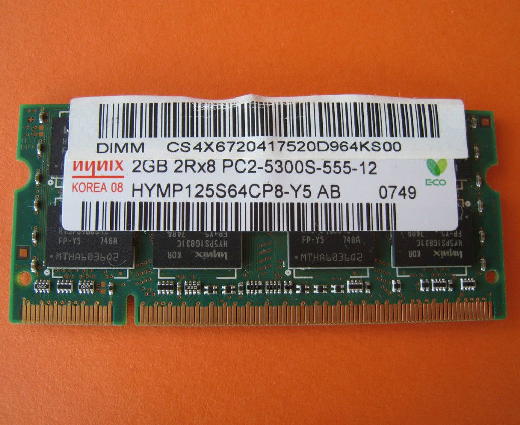 Hynix 2GB Rx8 HYMP125S64CP8 Y5 PC2 5300S 555 12 Notebook RAM DDR2