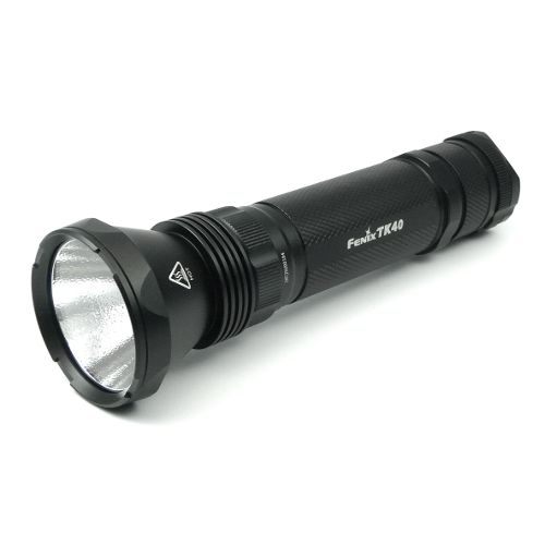 Fenix Tactical TK40 mit Cree exkl. 8 x AA