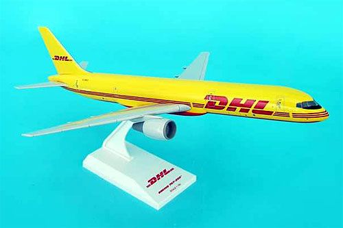 DHL Boeing 757 200 1150 SkyMarks FlugzeugModell SKR375 NEU B757