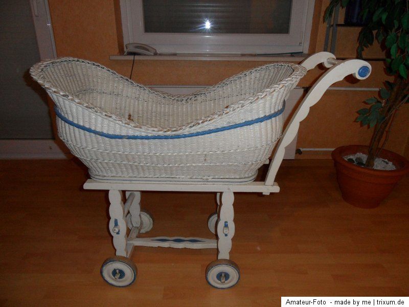 Stubenwagen, Kinderwagen, Babybett   antik   Dekorationsobjekt