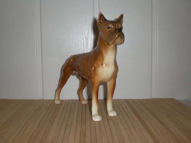 Goebel Porzellan Boxer Hund stehend 3061718 / 1968