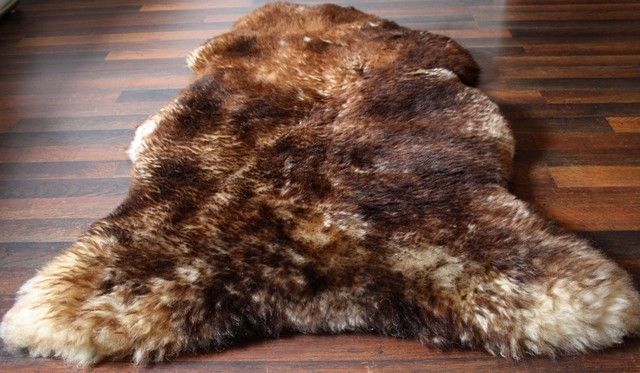 gegerbtes Schaffell Lammfell weiss/braunTeppich Sheepskin133x98x6#973